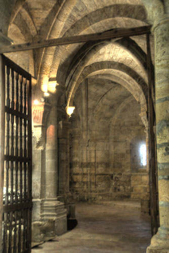 Entrada al deambulatorio y capillas radiales de la iglesia de Fitero